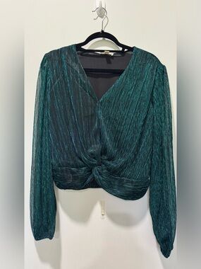 Twist-Front Long Sleeve V-Neck Top in Emerald Green